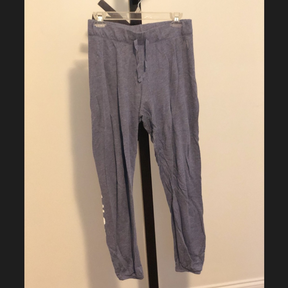 Victoria’s Secret lightweight cuffed sweatpant